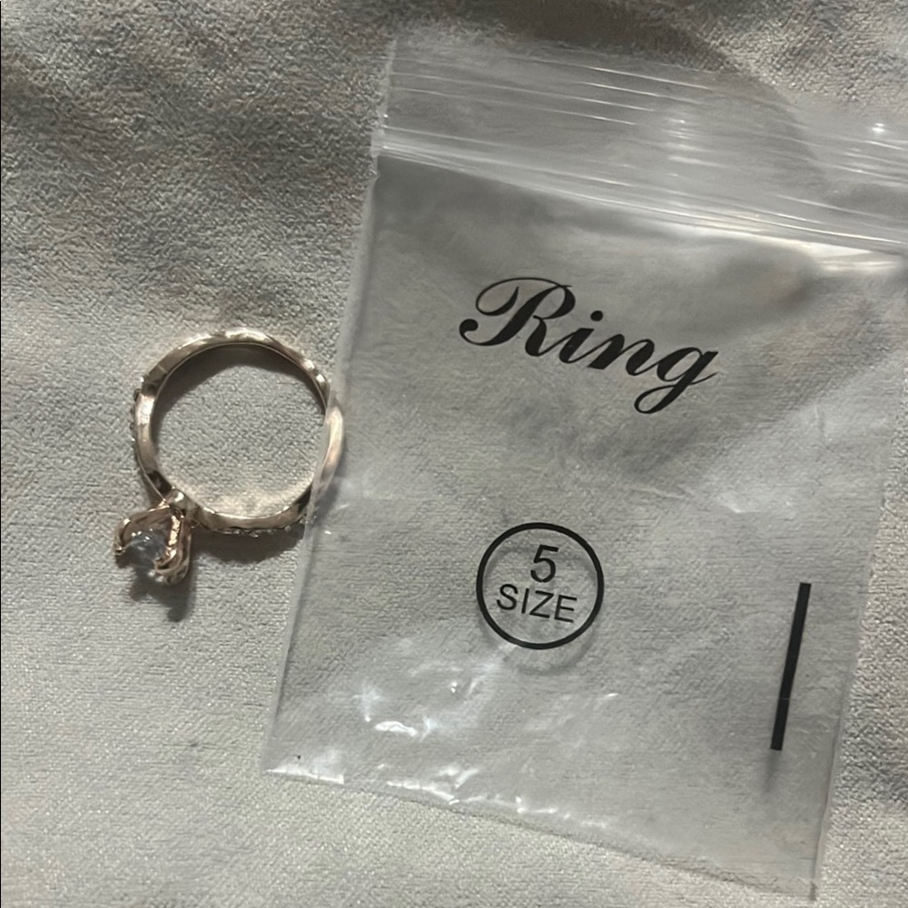 Elegant Rose Gold CZ Ring - Picture 3 of 3